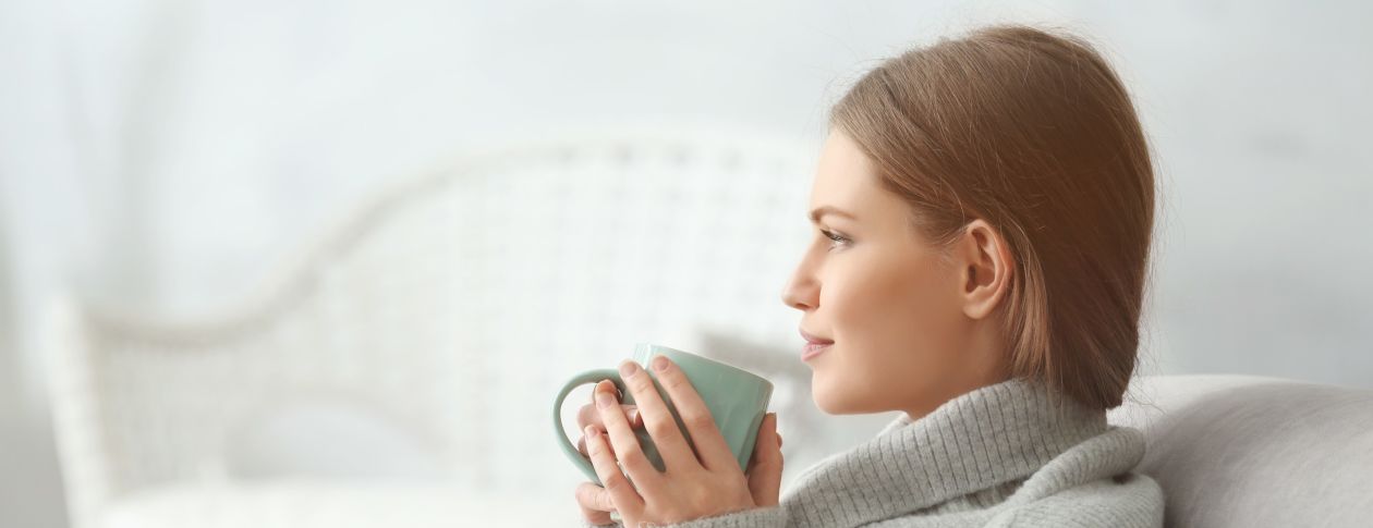tinnitus patient woman de-stress with tea