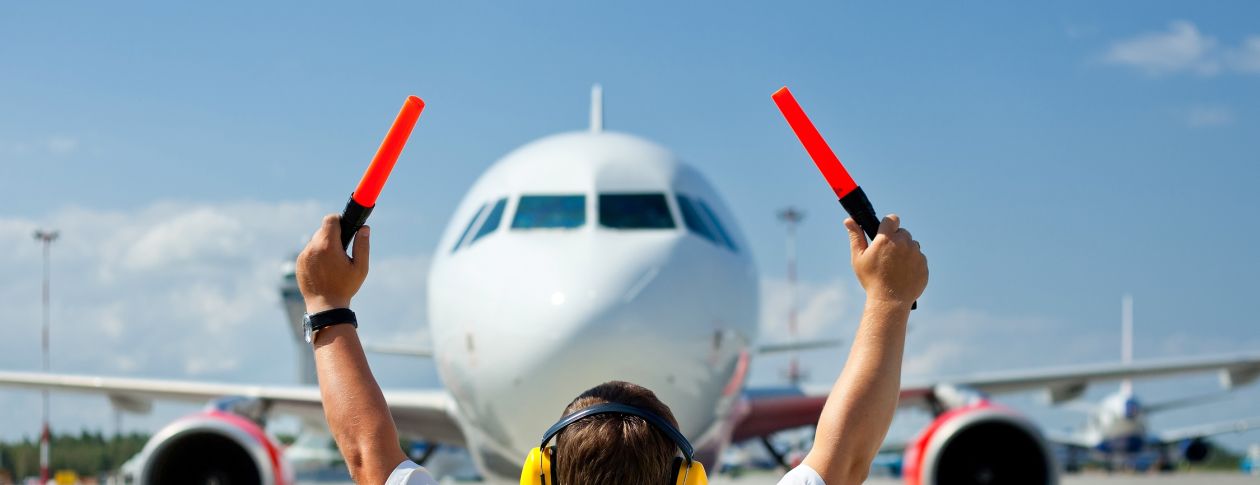 What common sounds can cause hearing damage?