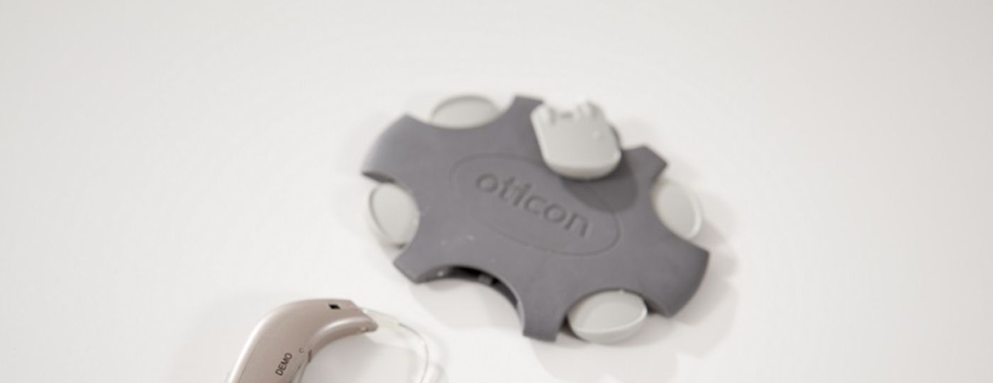 What's the difference between hearing aids and amplifiers?