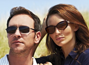 image couple ocean blue