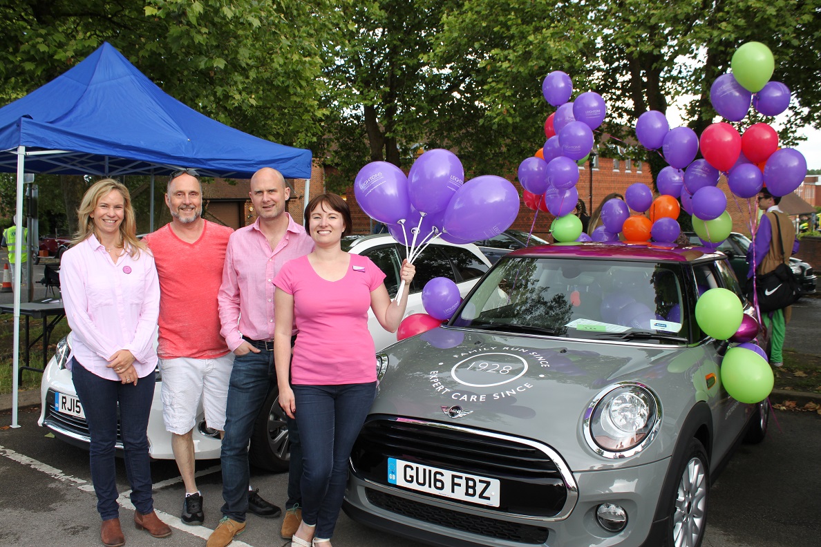 leightons farnham mini at carnival