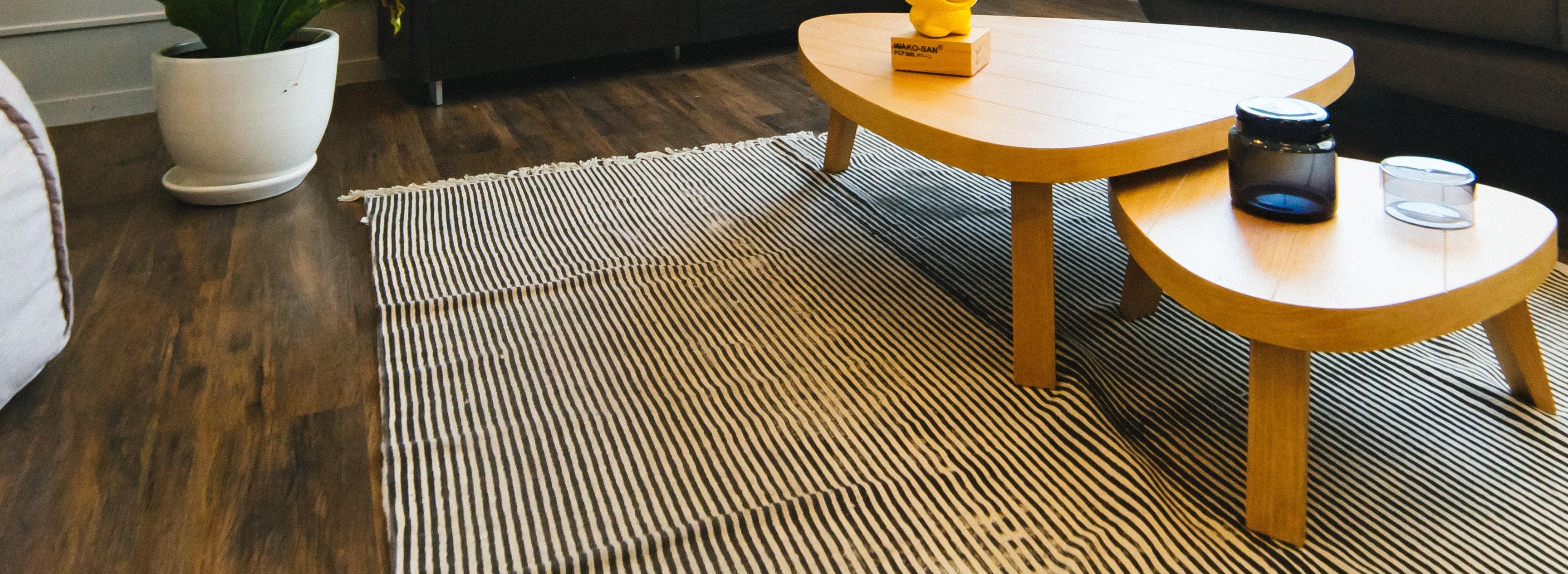 Beistelltisch fürs Büro mieten - Couch- & Loungetische