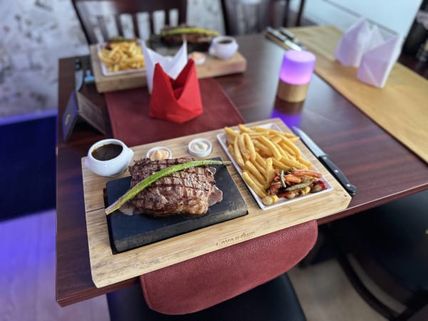 Beef & Pizza House