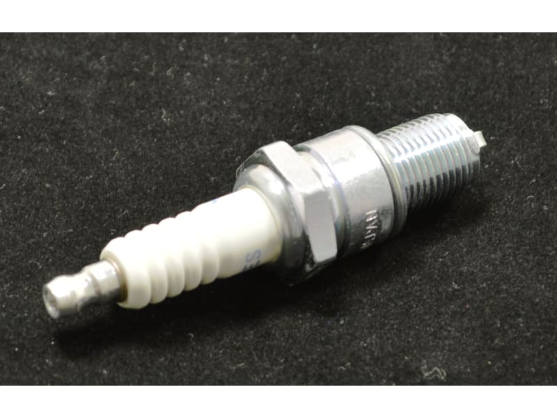 SPARK PLUG,BR7ES