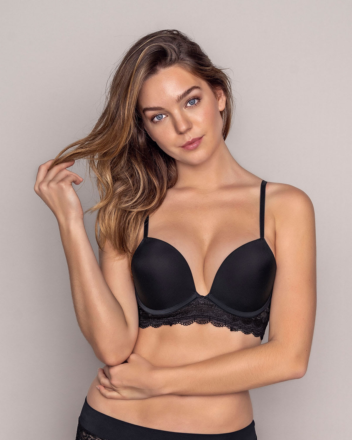 Perfect Lift Underwire Push Up Bra with Lace Details