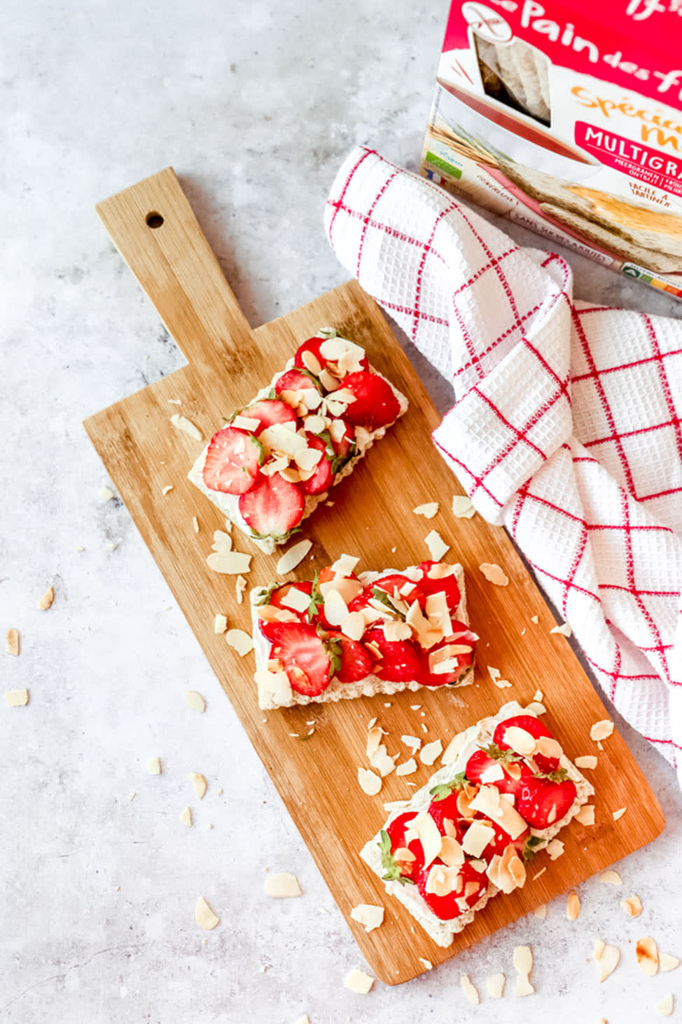 tartines_special_matin_mulitgraines_fraises
