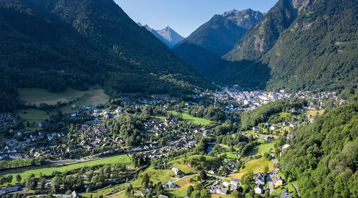 La station thermale de Cauterets : bien-être, nature et patrimoine au cœur des Pyrénées