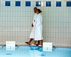 Illustration pour [PUBLI-REDACTIONNEL] Nouveau : un programme post-cancer du sein aux Thermes de Néris-les-Bains