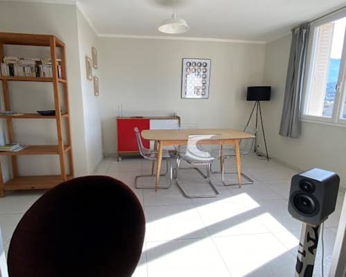 Photo 1