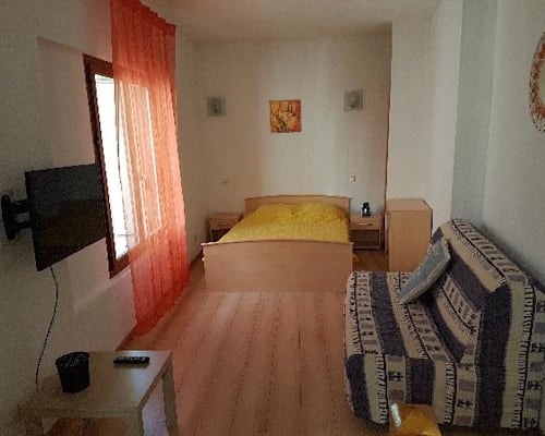 Photo 9