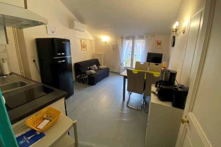 Photo 10