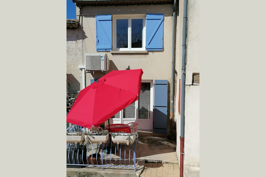 Photo 1