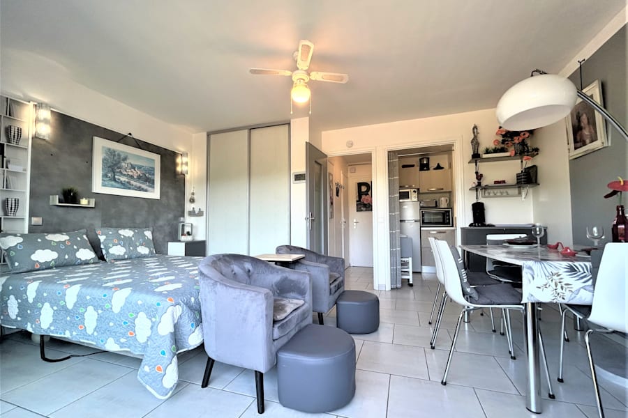Photo 1
