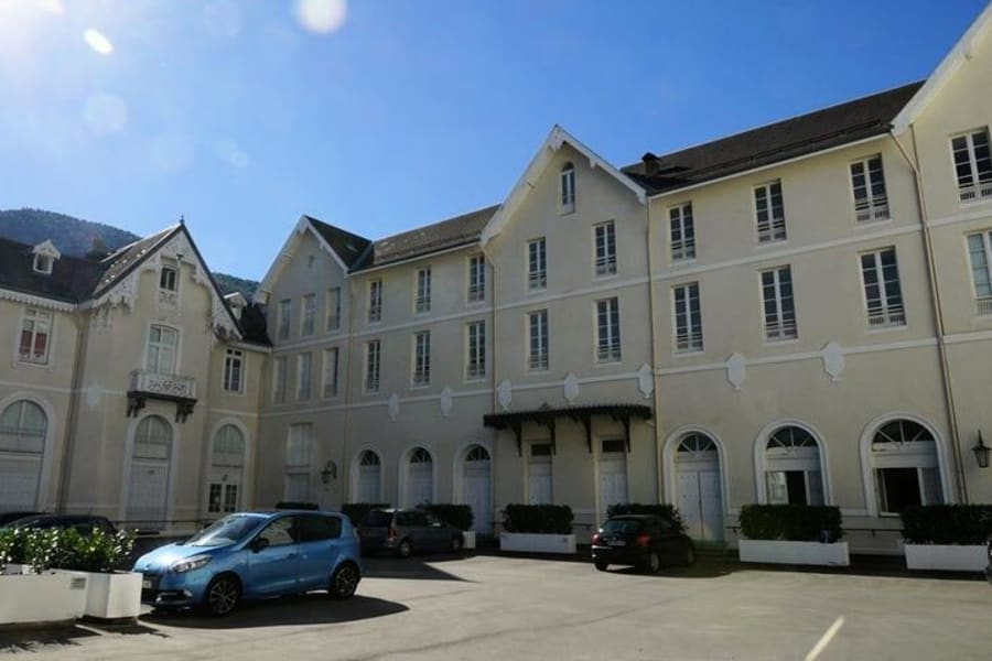 Photo 1