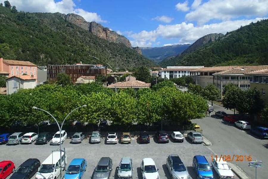 Photo 6