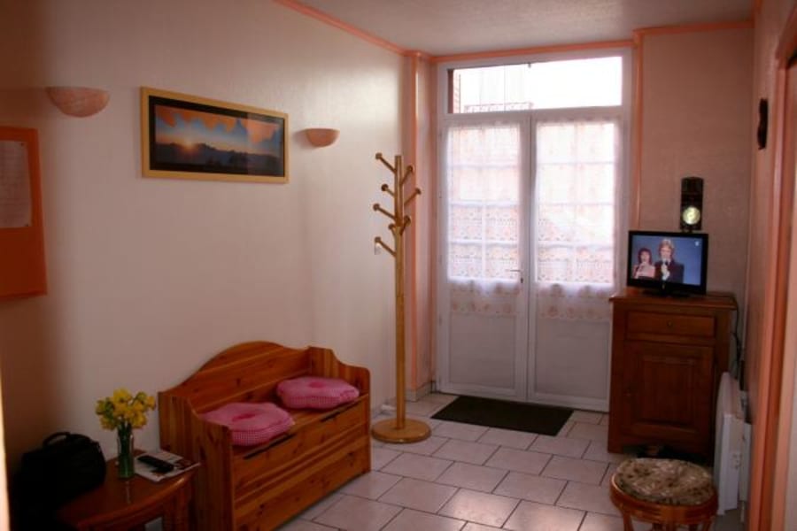 Photo 1