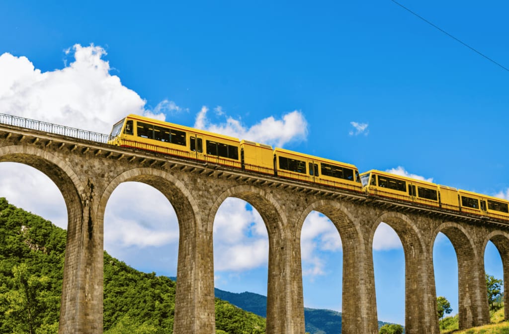 tourisme vernet les bains, train jaune cerdagne