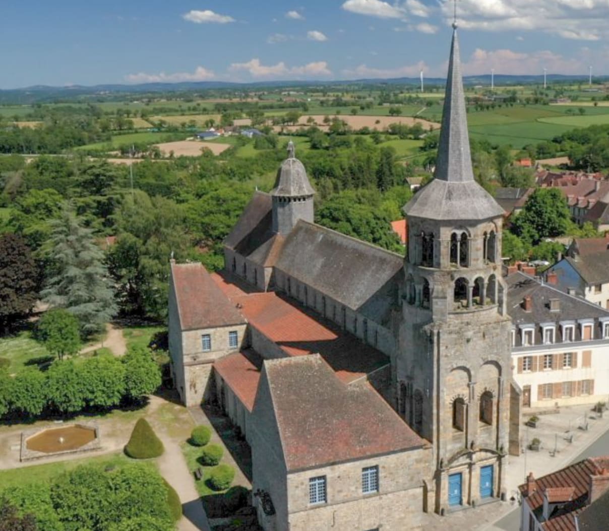 tourisme evaux les bains, L’abbatiale Saint-Pierre-Saint-Paul
