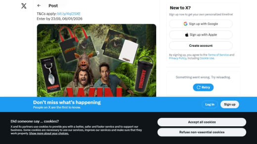 Anaconda Movie Merchandise Bundle