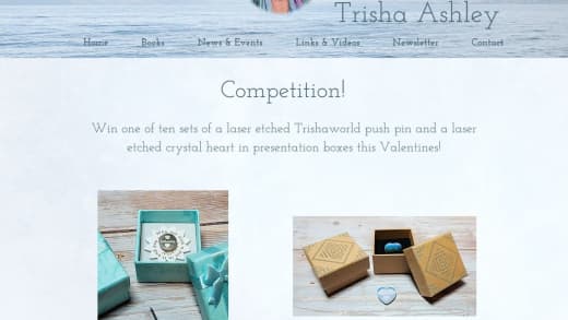 Trishaworld Pin and Crystal Heart Set