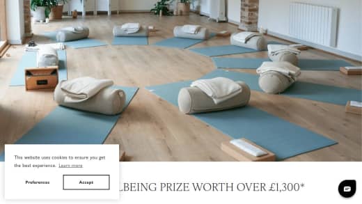Yoga Retreat, Gift Card & Varley Set