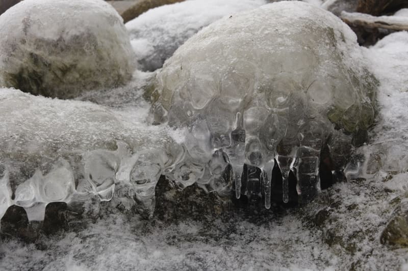 A depiction of what the rocks of the Hinterstoissen Traverse looked like after the storm the night before