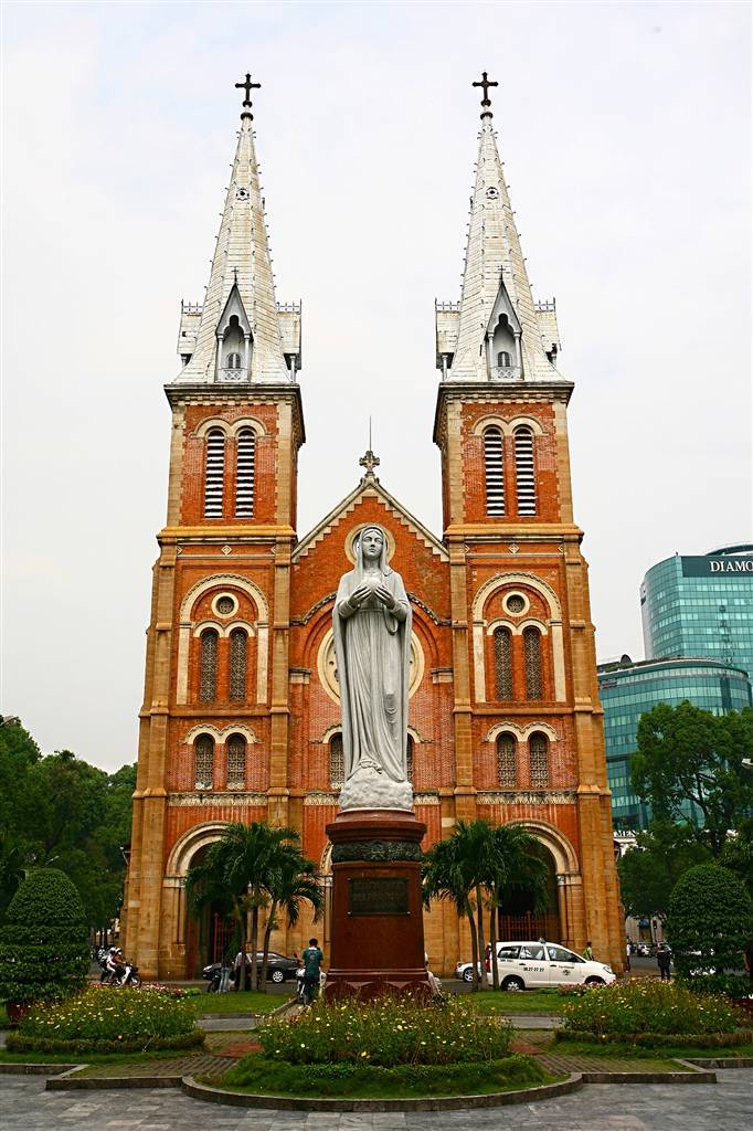 Nhà thờ Đức Bà Sài Gòn