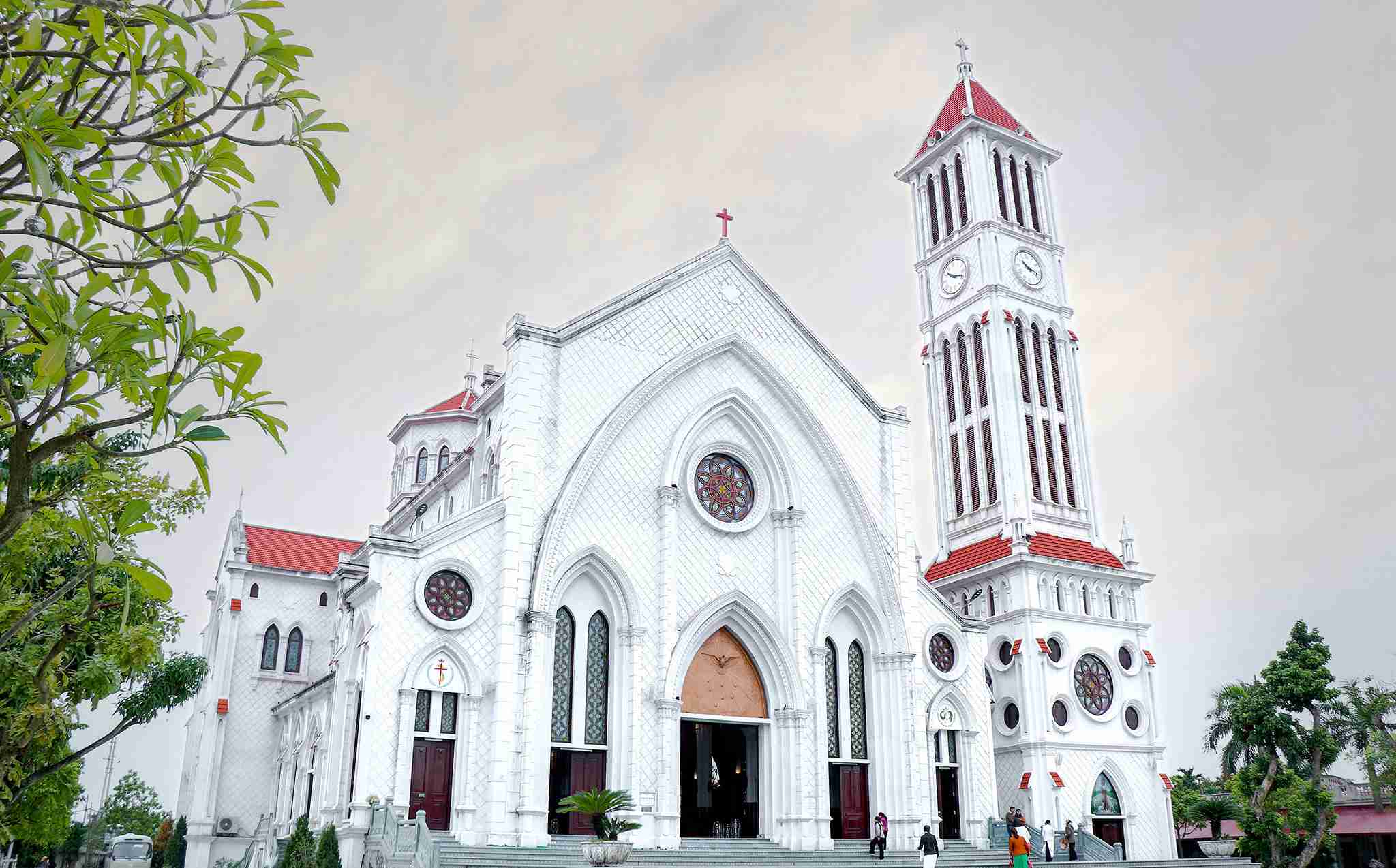 Nhà thờ Bằng Sở (Trung tâm Hành hương Thánh Phêrô Lê Tùy)