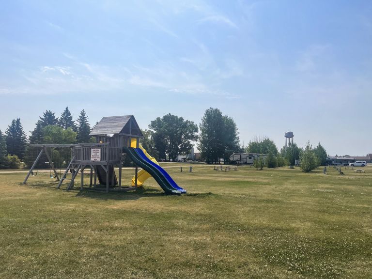 Redvers Tourism Log Cabin Campground photo 2