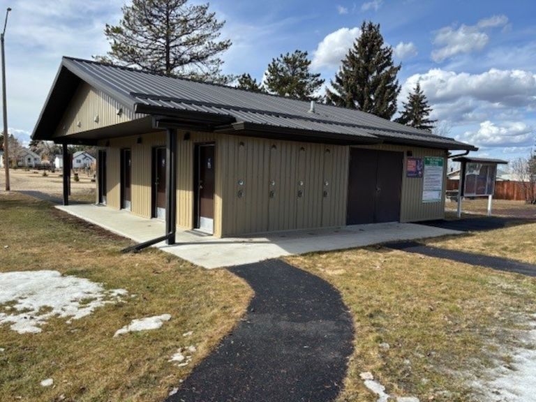 Warburg RV Park photo 4