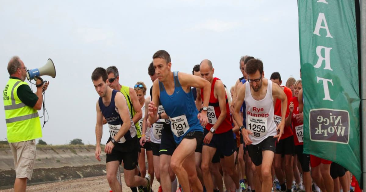 The Oundle 20 Mile Road Race 2021 Running in 24 Cotterstock Rd