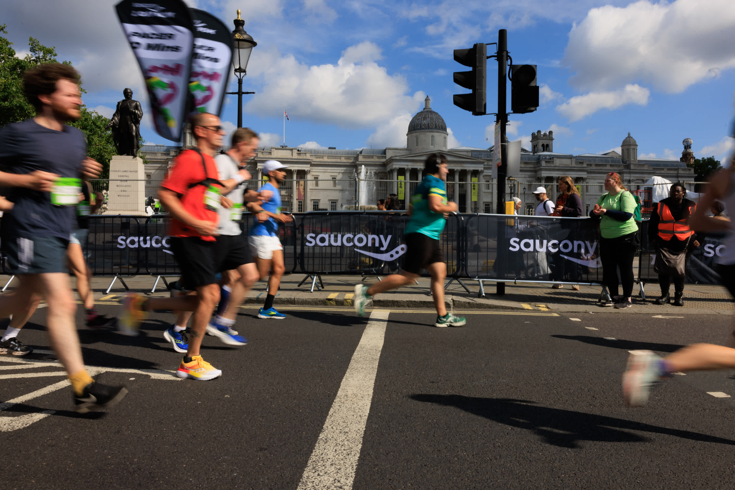 Saucony Run Shoreditch 2025 Running in London — Let's Do This