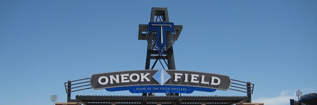 The Drillers Oil Derrick Dash
