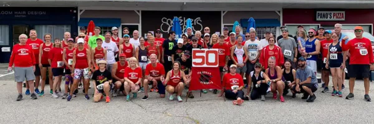 Mohegan Striders 4-Miler at Sneekers