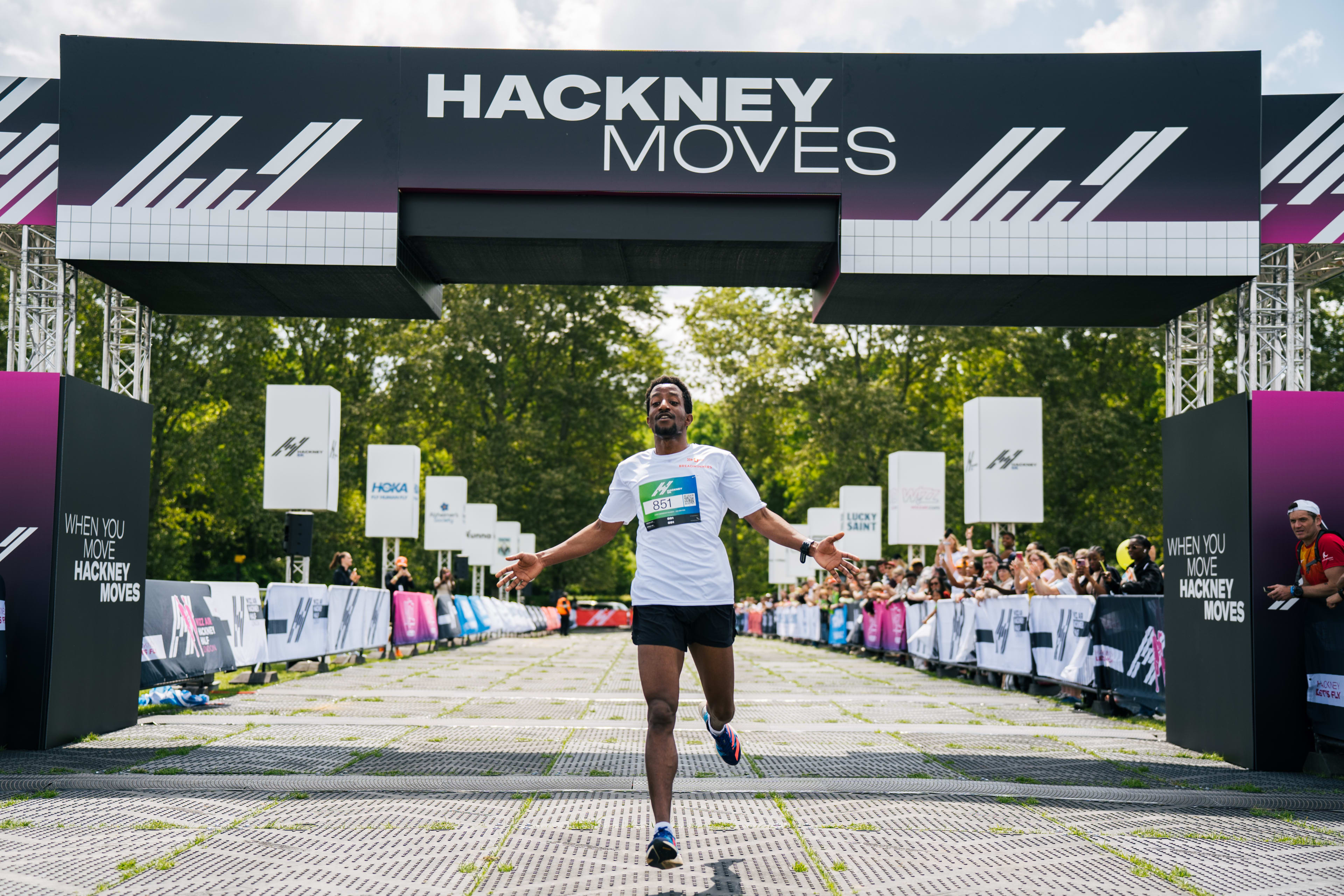 Wizz Air Hackney Half 2024 Running in London
