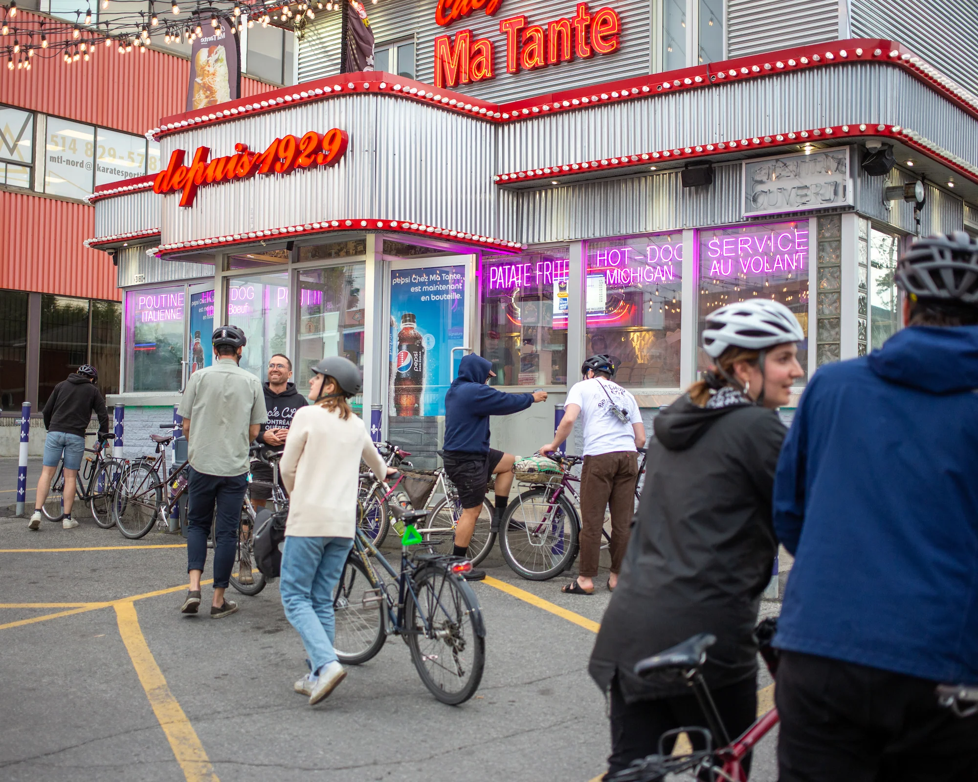 C&L Cycles — Coffee Outside
