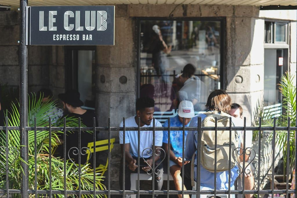 Le Club Café