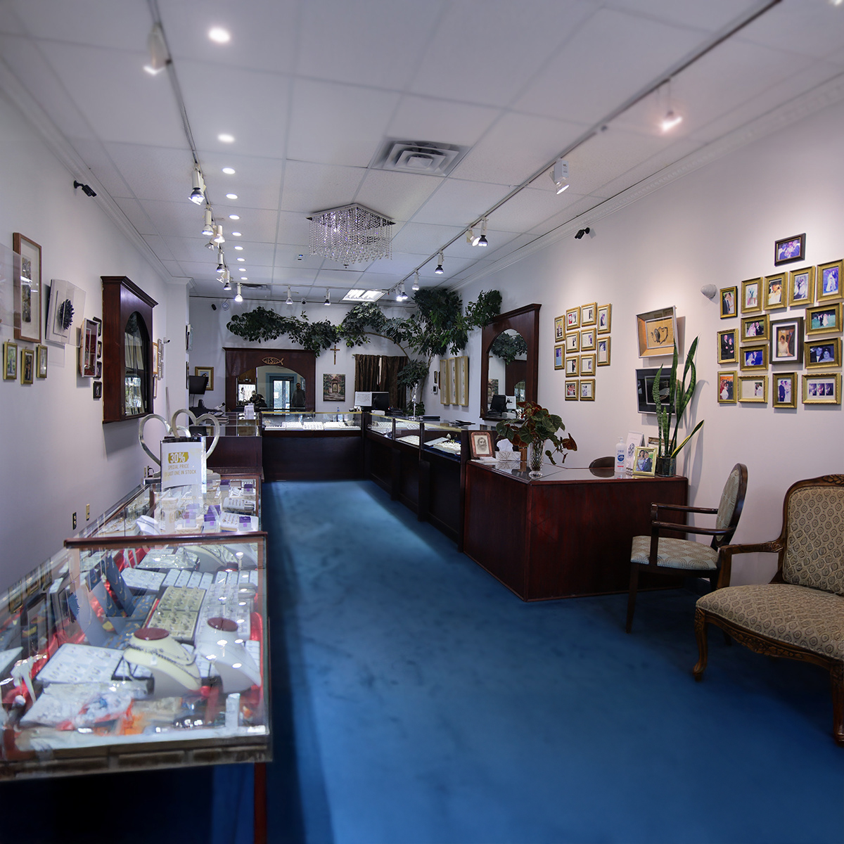 Custom engagement rings from Rafael Jewellery, Durham Region