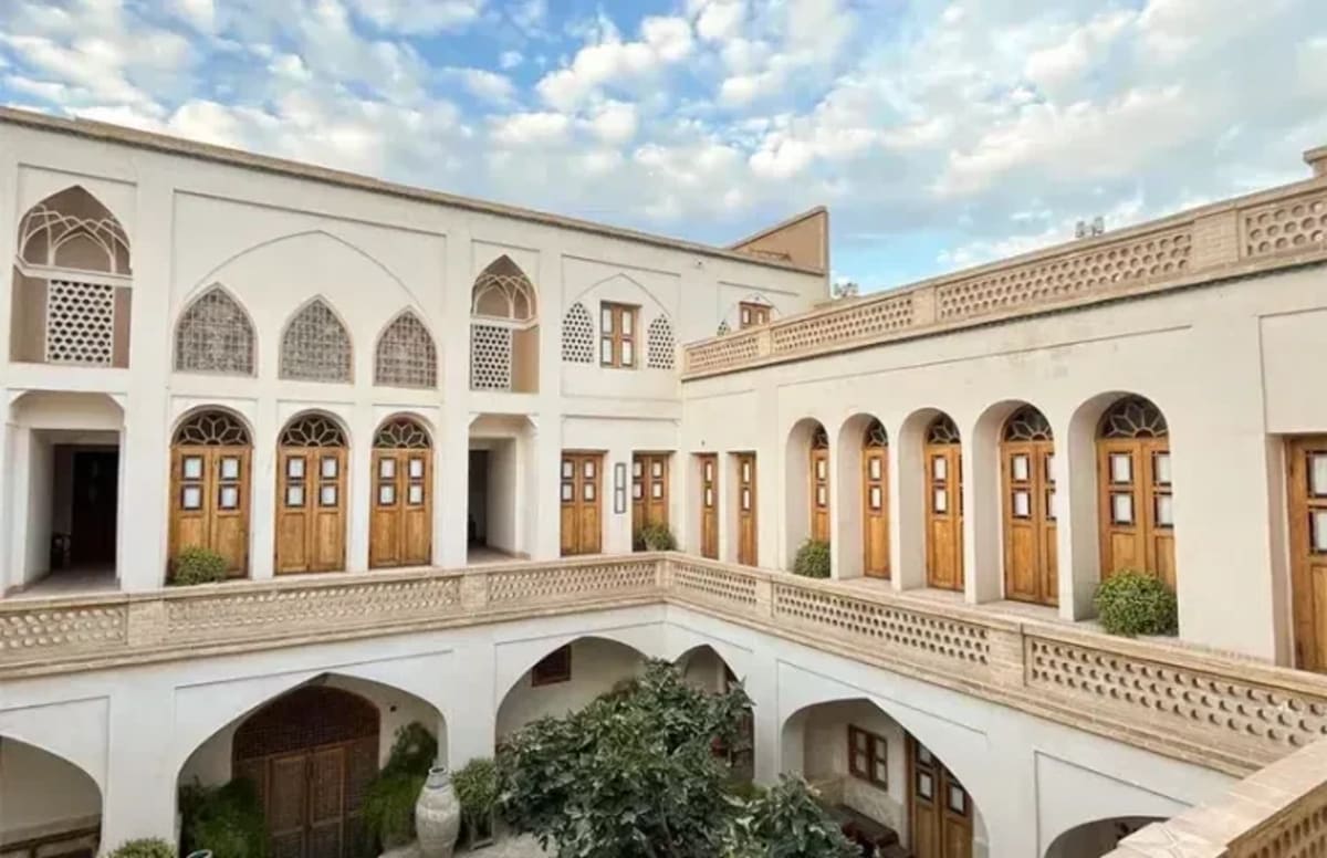 Khan-e Ehsan Traditional Hotel