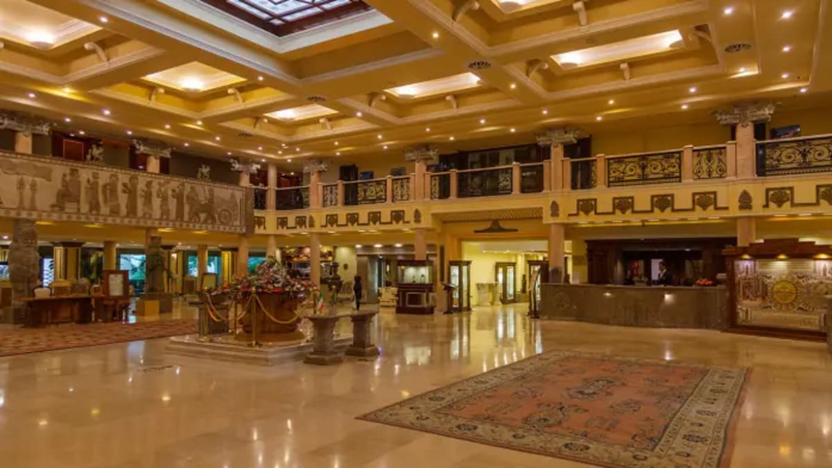 Dariush Grand Hotel