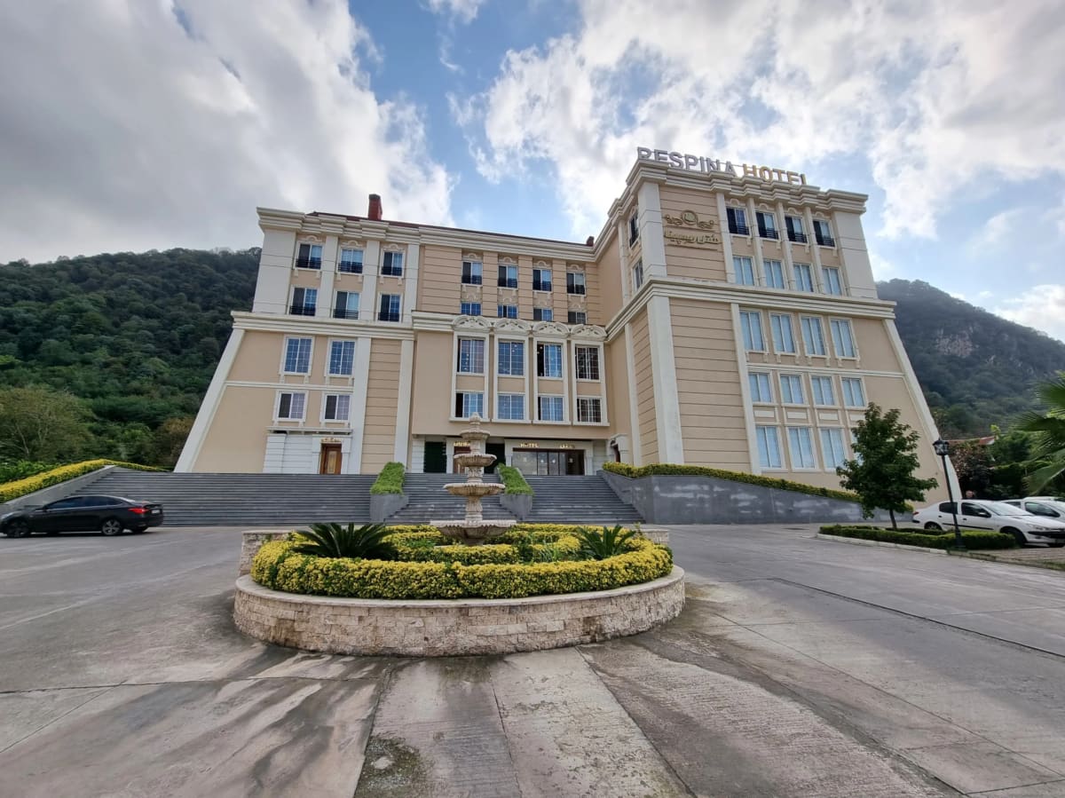 Lahijan Respina Hotel