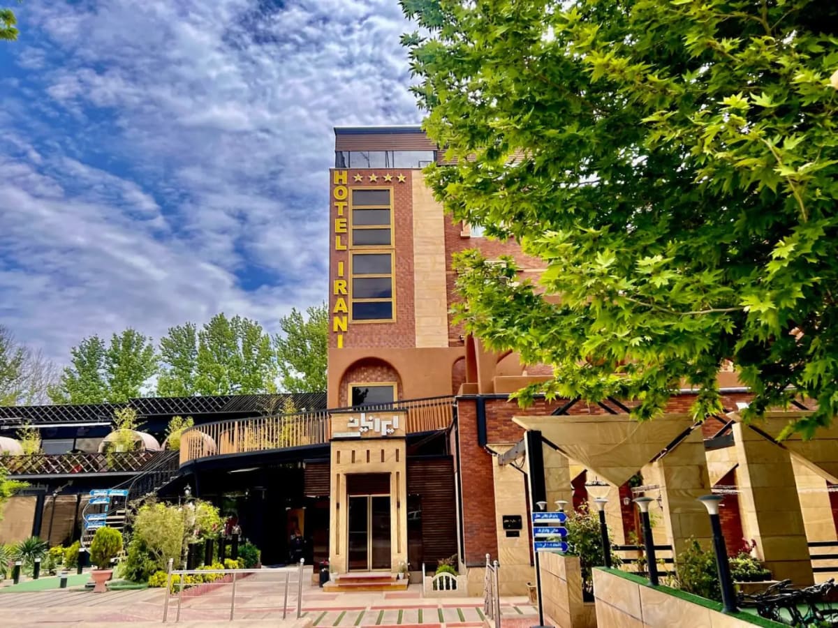 Parsian Qazvin Hotel