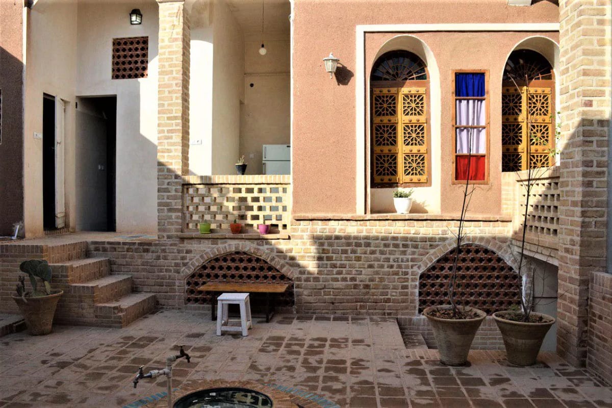 Art Kooshk Hostel
