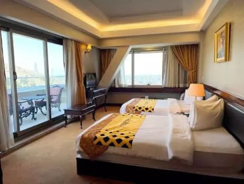 Shiraz Grand Hotel