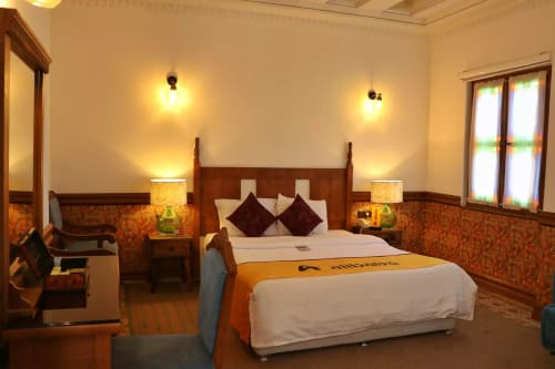 Moshir-ol-Mamalek Hotel