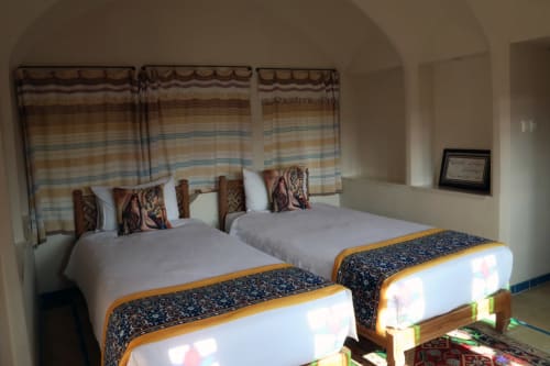 Mahinestan Raheb Hotel
