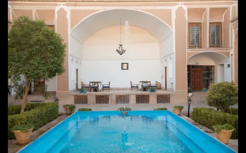 Laleh Bistoon Hotel Yazd