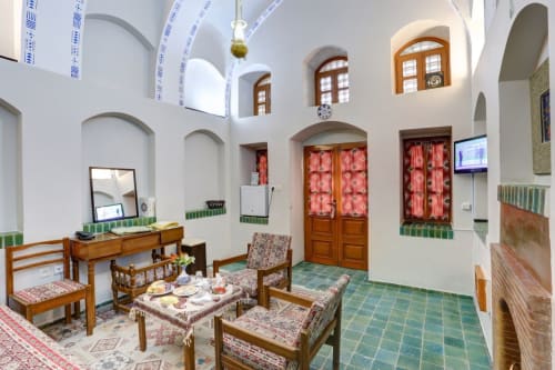 Na'een Tourism Hotel