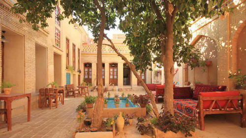 Mahmonir Traditional House