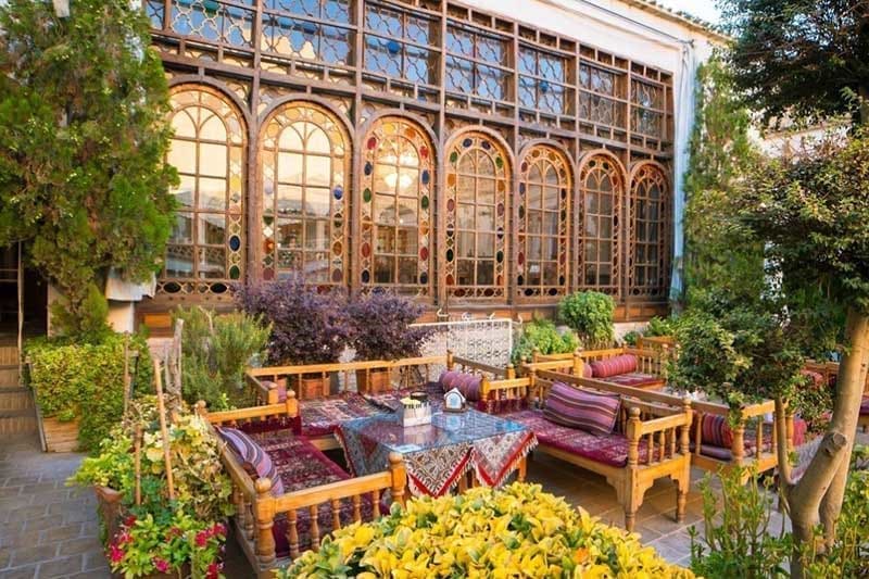 Ghasr Monshi Hotel
